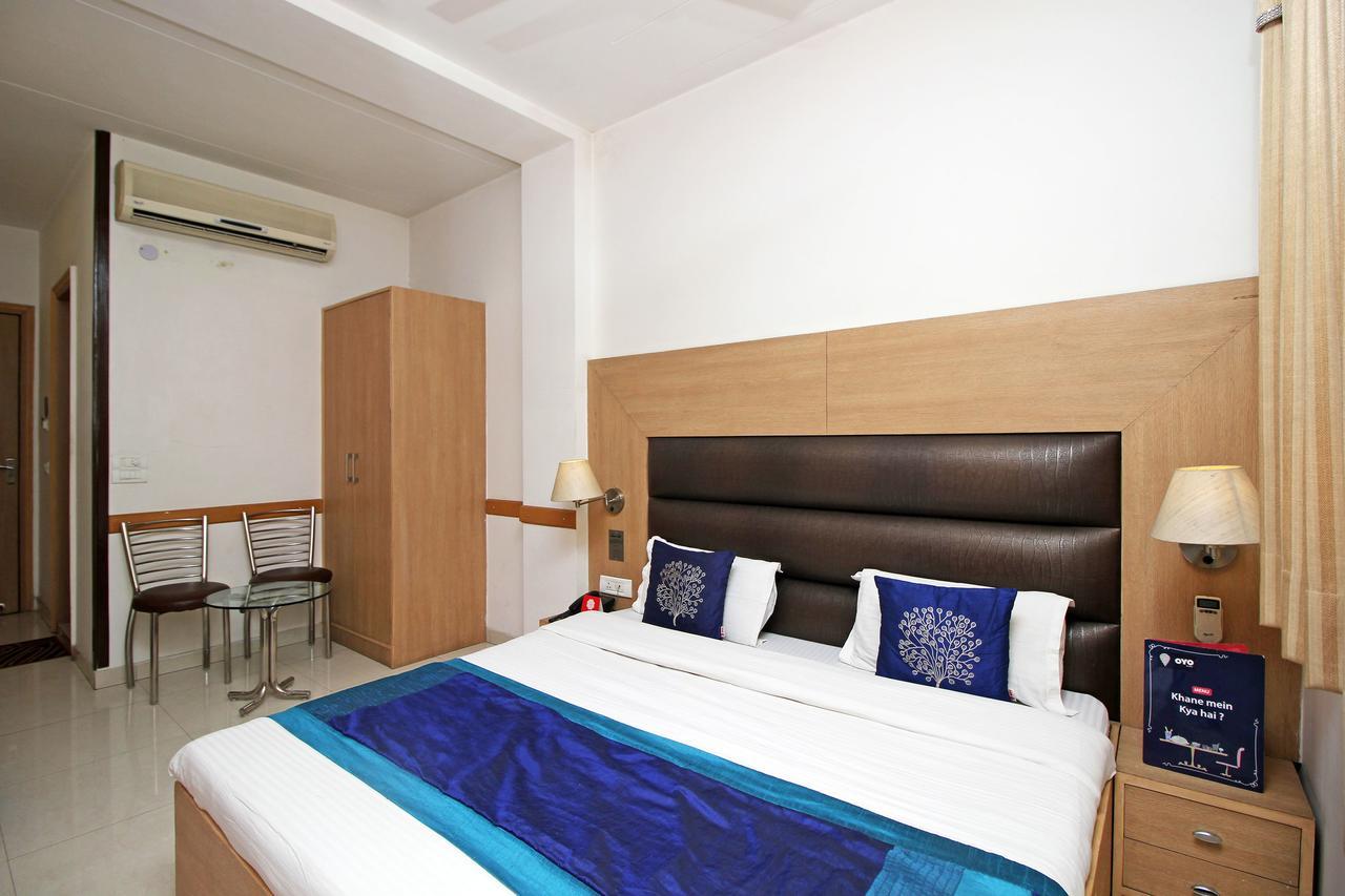 Hotel Arina Inn New Delhi Bagian luar foto