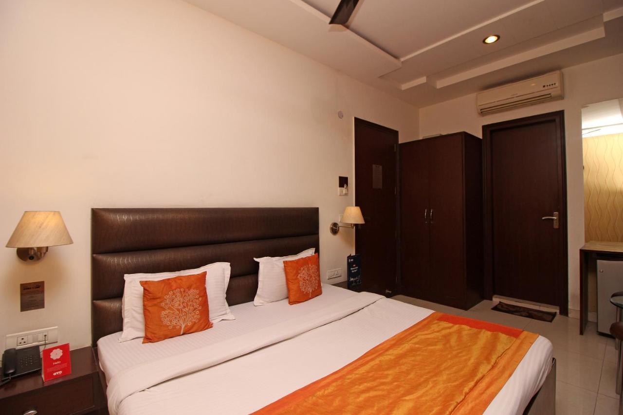 Hotel Arina Inn New Delhi Bagian luar foto