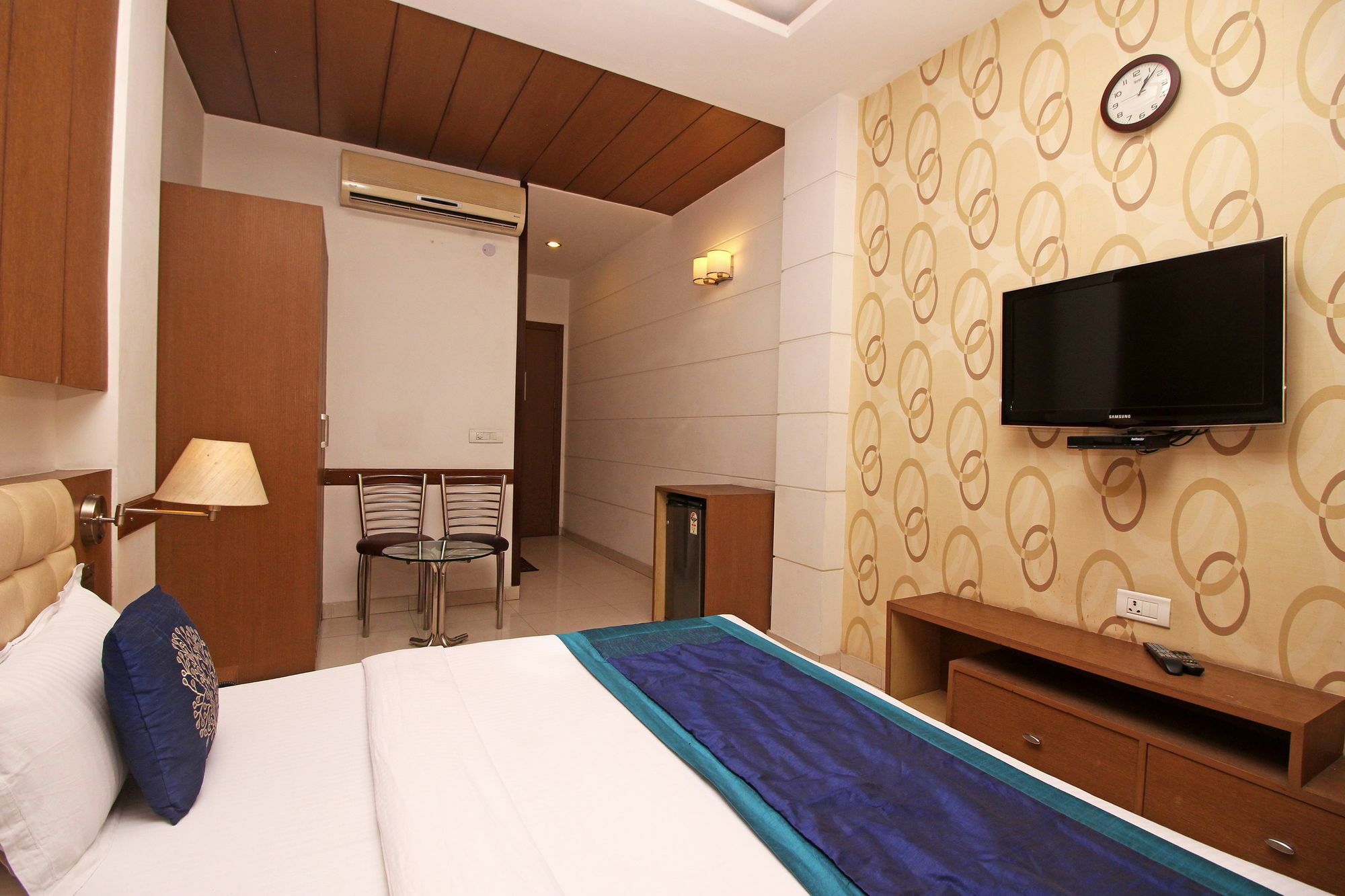 Hotel Arina Inn New Delhi Bagian luar foto