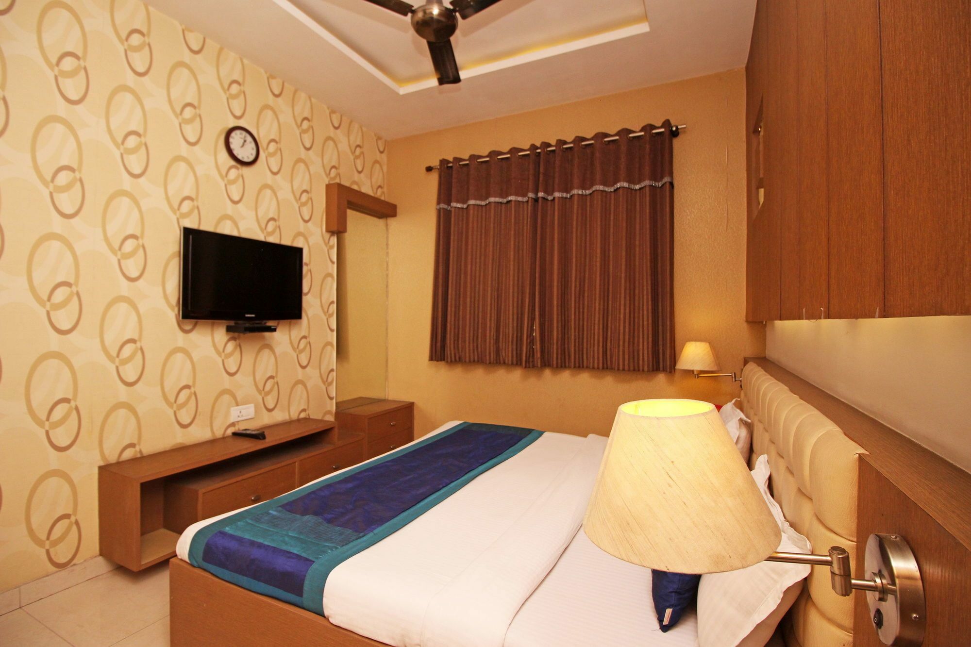 Hotel Arina Inn New Delhi Bagian luar foto